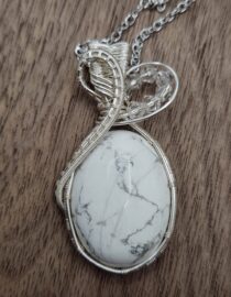 Oval Howlite Necklace